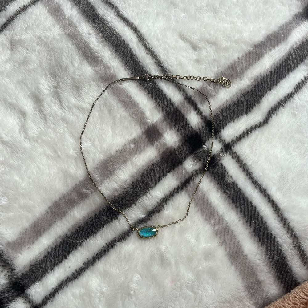 Kendra Scott Blue and Gold Necklace Elegant Jewelry